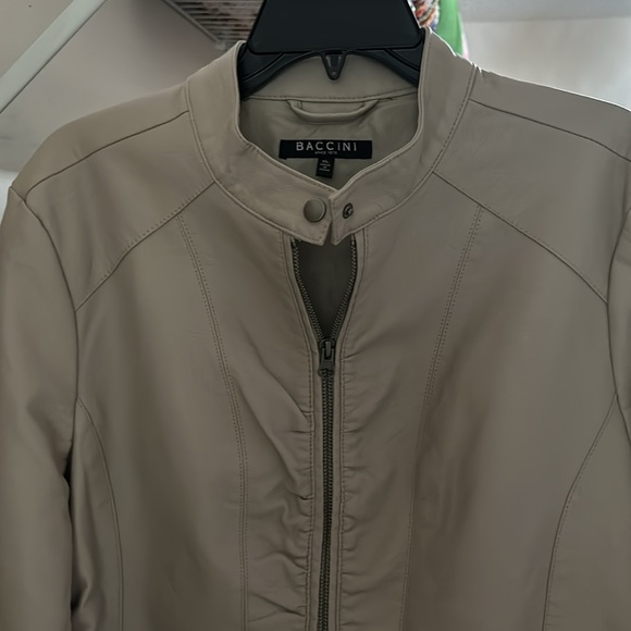 Ladies leather look and feel jacket - Picture 5 of 7